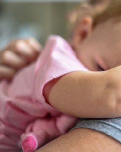 Familien-Thementreff: Kinder trösten - Familien-Thementreff: Kinder trösten