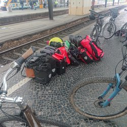 Strukturen weiter wandeln. Gutes Leben für alle! - Strukturen weiter wandeln. Gutes Leben für alle!