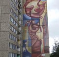 Wandbilder ‚Der Weg der Roten Fahne‘ und ‚Familie‘ in Dresden – Abgehangen, abgebaut. 