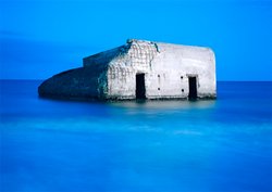 © Erasmus Schröter, Bunker WB 54, 1995, C-PrintDiasec, 124 x 159 cm