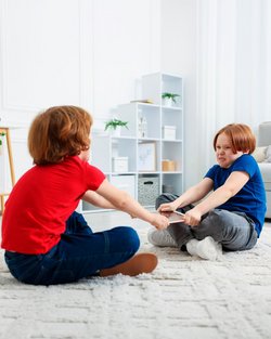 Familien-Thementreff: Geschwister – zwischen Nähe und Rivalität - Familien-Thementreff: Geschwister – zwischen Nähe und Rivalität
