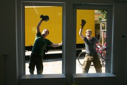 AUSSTELLUNGSFÜHRUNG Zusammen handeln – für ein aufgeräumtes Morgen AUSSTELLUNGSFÜHRUNG Zusammen handeln – für ein aufgeräumtes Morgen - AUSSTELLUNGSFÜHRUNG Zusammen handeln – für ein aufgeräumtes Morgen