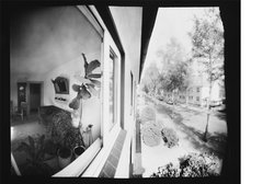 Thomas Bachler, aus der Serie AM FENSTER, 2000, S/W-Fotografien, Barytabzüge, 24 x 30 cm