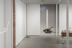 Fotografie 1: Out of Frame Fotografie 1: Out of Frame - Kathrin Sonntag, Fotografie 1: Out of Frame - Fotografie im Raum (Foto: Nina Hoffmann).