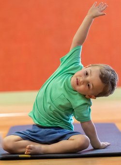 Katze und Kuh - Kinder- Yoga - Katze und Kuh - Kinder- Yoga