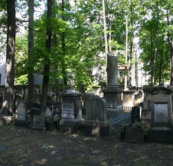 Zeichnen und Malen auf dem alten jüdischen Friedhof in der Dresdner Neustadt